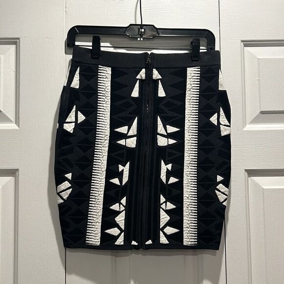 Parker Black & White Skirt, Size Medium - Picture 4 of 11